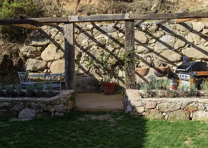 El Vergel De Chilla Son 3 Abejas 1 Abejas 2 Y Libélula Сasa de vacaciones